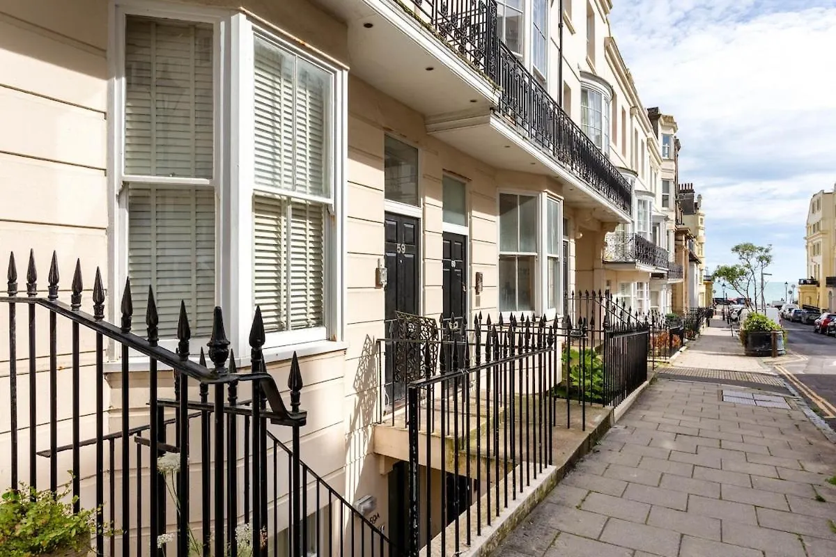 Central Brighton One Bedroom Apartment